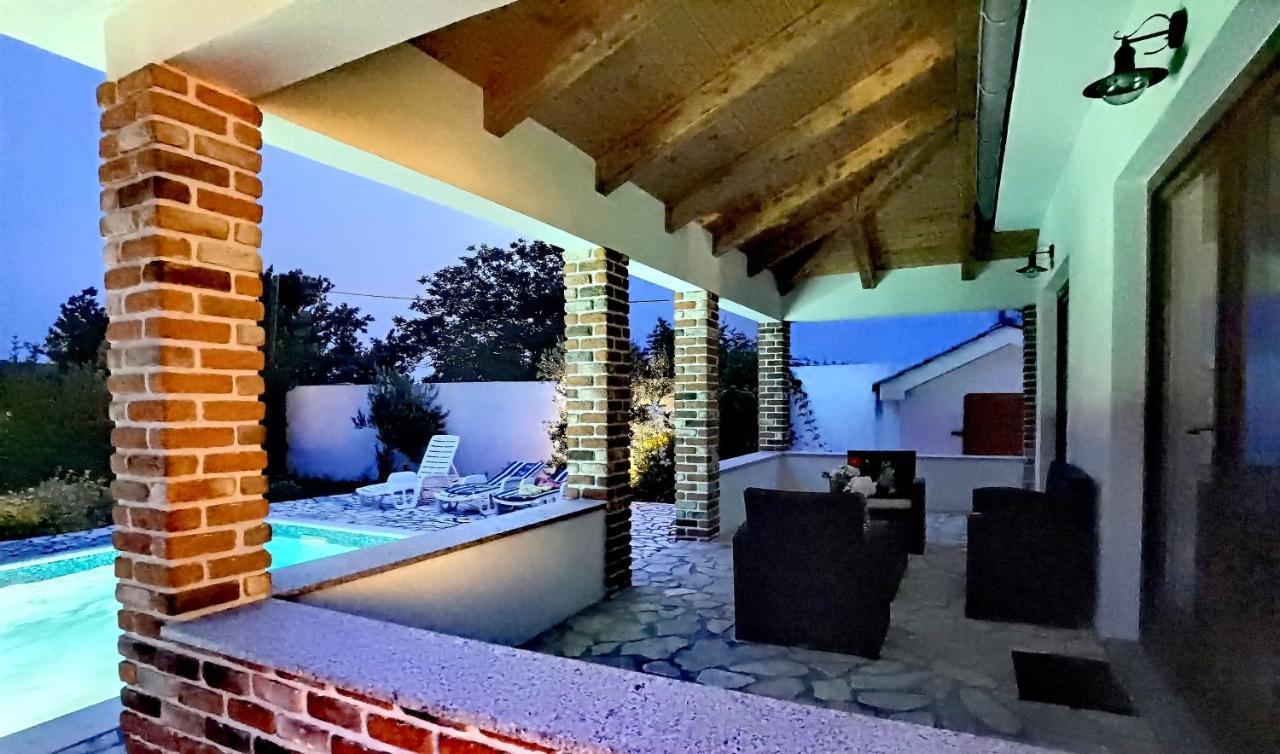 Homes Sintija *