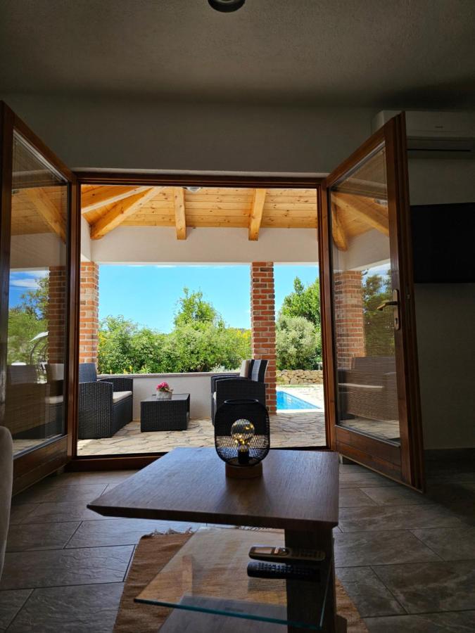 Homes Sintija